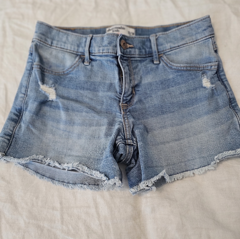 Girls Abercrombie jeans shorts size 13/14